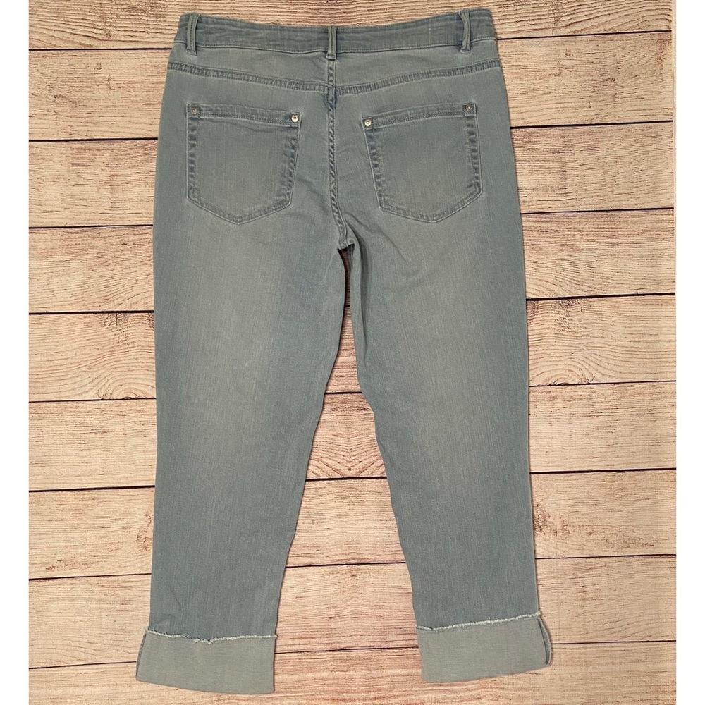 J. Jill Light Wash Authentic Fit Cuffed Cropped Jeans - Picture 7 of 11